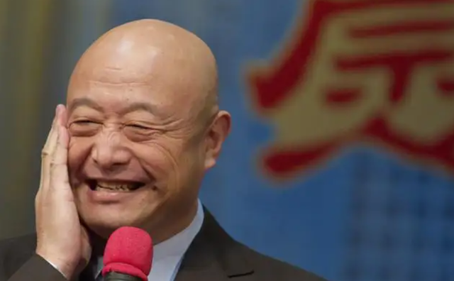陈寒柏：指责郭德纲欺师灭祖，辱骂北京足球队，认5个干爹当靠山