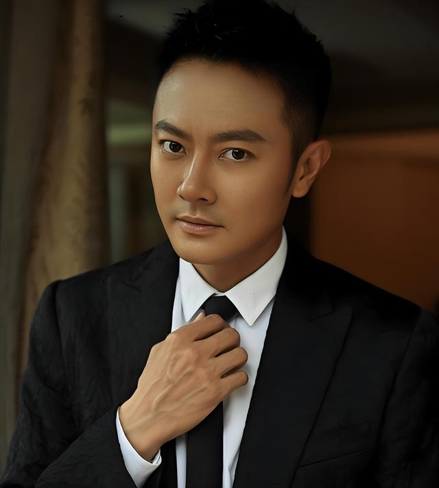 当年她败坏了印小天的名声，借此走红嫁给导演，如今怎么样了