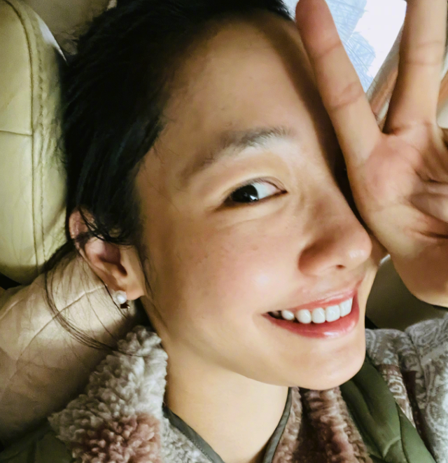 白百何又怀孕了？被拍到大肚照疑似怀三胎，本人微博透露信息不少