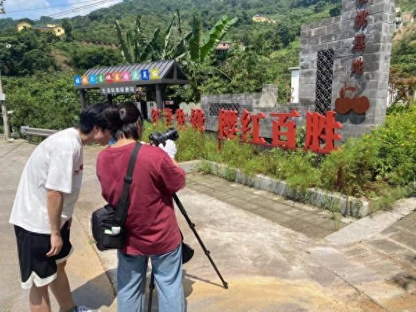 青春镜头下的乡村振兴