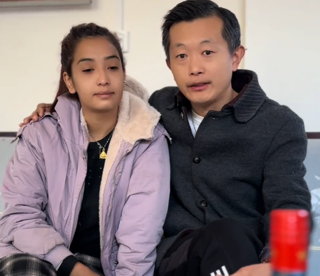 2023年，山东42岁单身大叔，跑尼泊尔娶小17岁老婆，没花一分彩礼