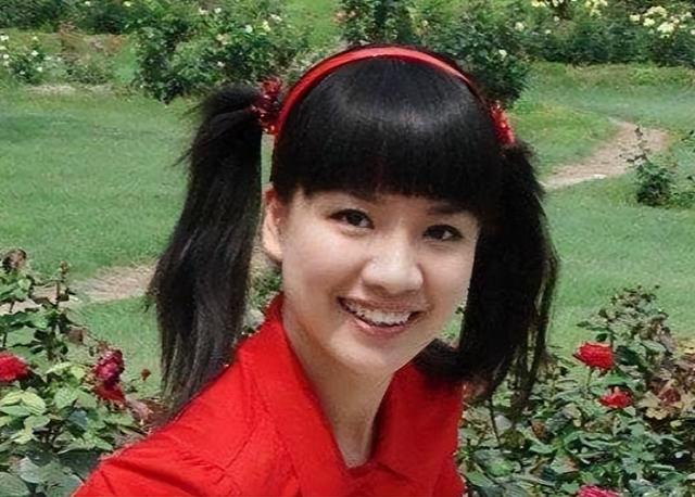 这两位熟悉的主持人，原来是夫妻？搭档了21年，儿女双全却被骂惨