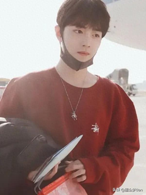 有种爱情叫爱豆应援口号，肖战王一博用心，看到华晨宇：惹不起