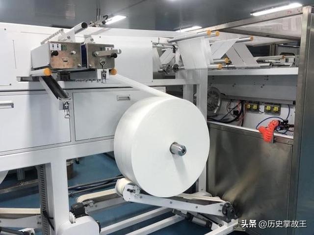 靠卖“女性用品”身家百亿的他，儿子娶豪门白富美，自己却吃泡面