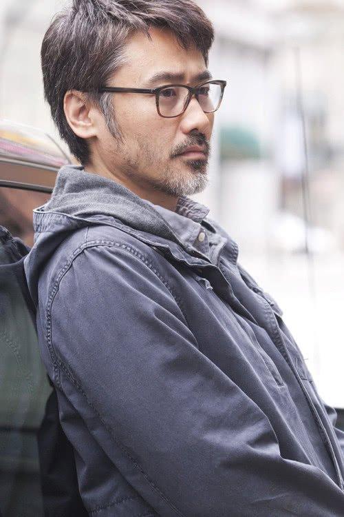 金星连发三条微博炮轰吴秀波：没爱过只是玩过睡过，太渣了