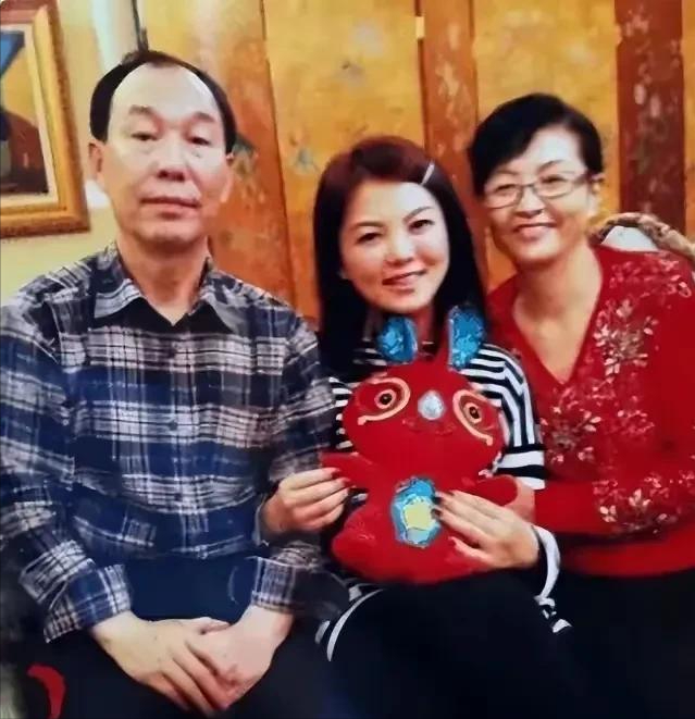 深扒李湘，才知道她为什么这么有钱，原来她的钱竟来自这些地方