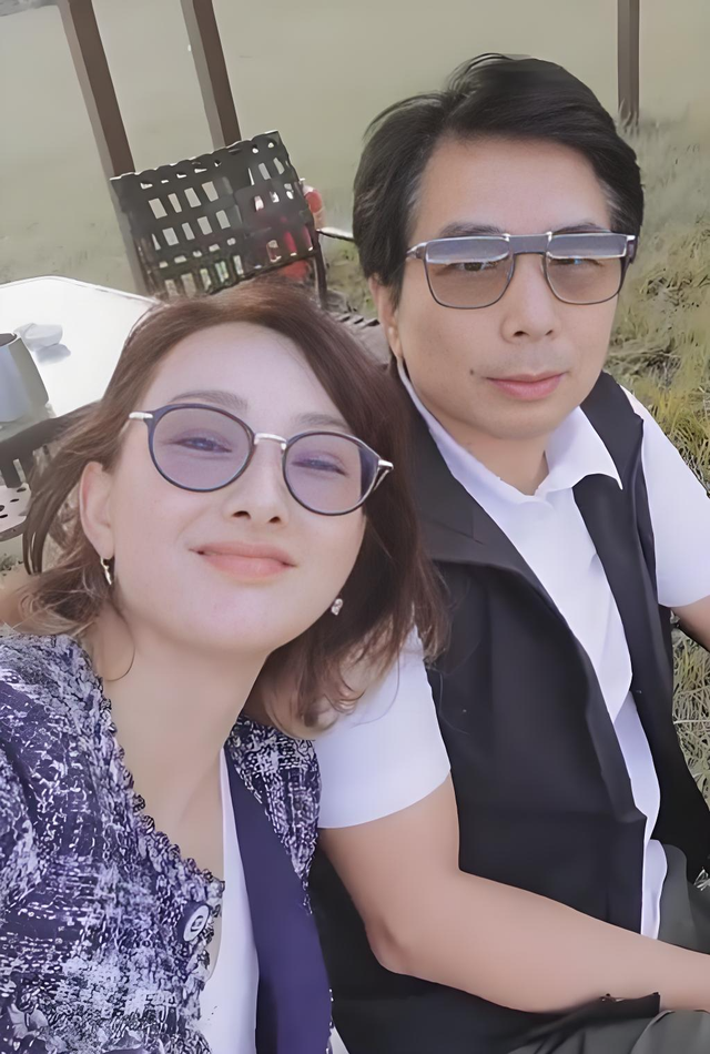 老少恋有多“残酷”?嫁给富豪的牛莉近况曝光,独自旅游疑似离婚