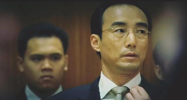 施京明：娶了圈外妻子，婚后生一儿一女，幸福美满