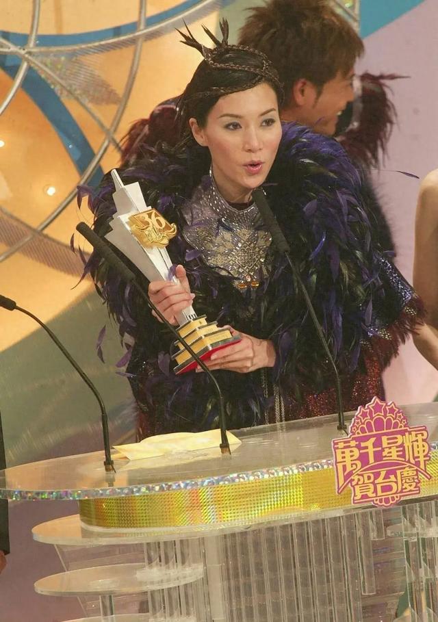 55岁TVB视后口无遮拦险遭封杀,如今近况曝光