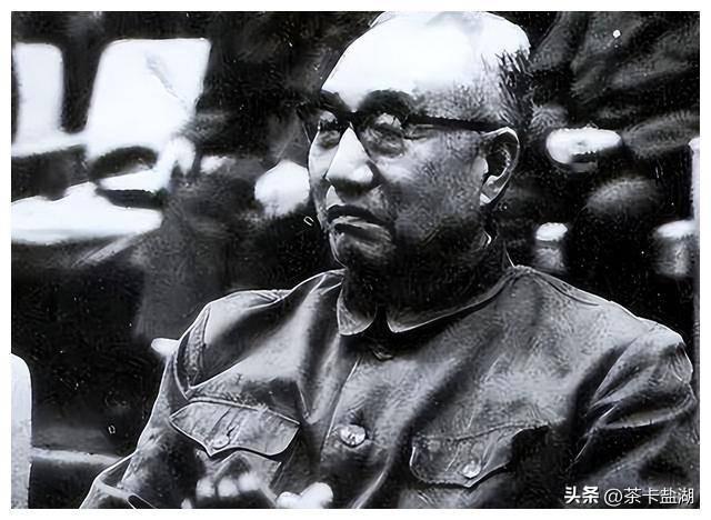 他多次刁难徐帅，被称为整人专家，遭撤职后求助韩先楚，结果如何