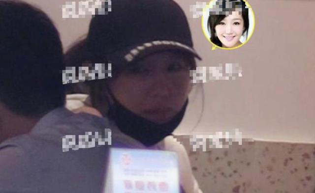 薛佳凝独自吃饭逛街,知情人透露与胡歌分手原因,42岁还是单身