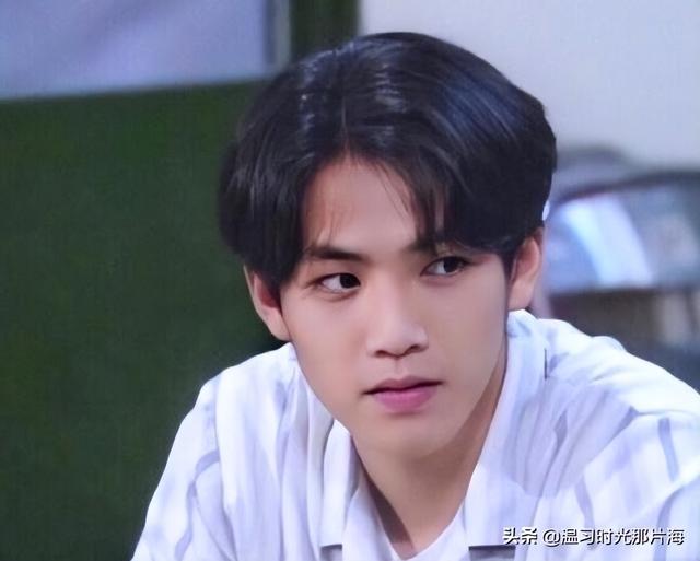 让无数人羡慕！钟汉良30年颜值变化以及他合作的18位女神