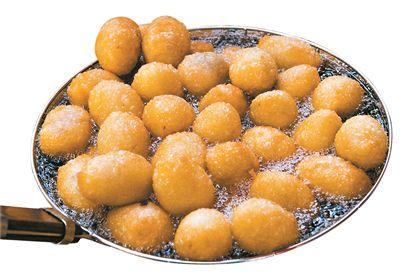 广州人过年必备年货有三样：煎堆、蛋散、油角