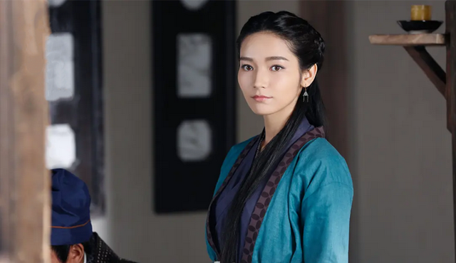 同样是喜欢上翼族，为何白浅能跟离镜在一起，子阑却只能放手？