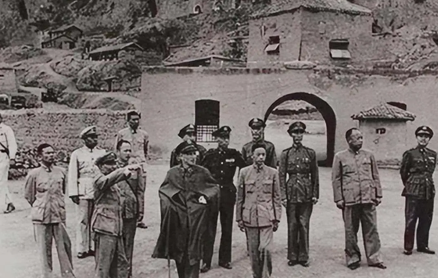 1947年主席犯兵家大忌？孤军深入，严令刘邓不惜代价跃进大别山