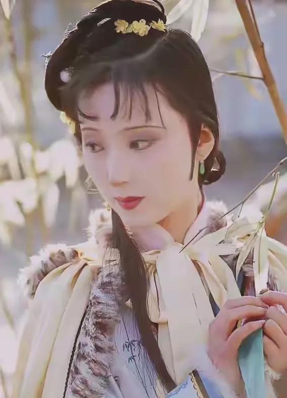 生活照陈小旭比张莉美，在剧中为何宝钗比林黛玉漂亮