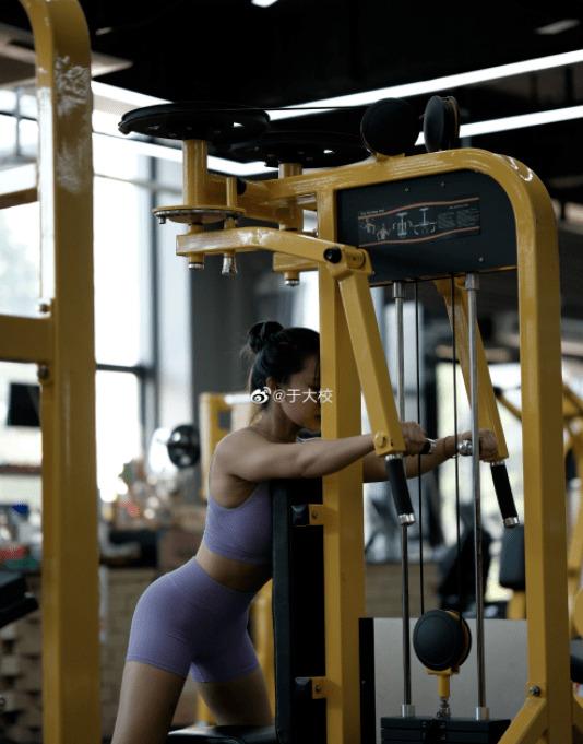 国产“比基尼冠军小姐”晒身材，网友直呼：驾驭不了…