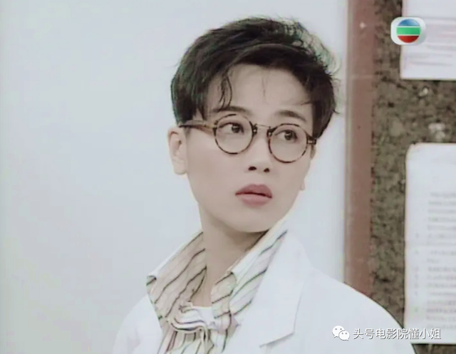 52岁仍单身，香港短发女神近照曝光！曾是古天乐郭富城身边女主角