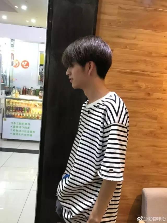 被控制、开口跪，有黑料，一夜爆红的吹头小哥走下神坛了？那些年的民间帅哥，你们还好吗