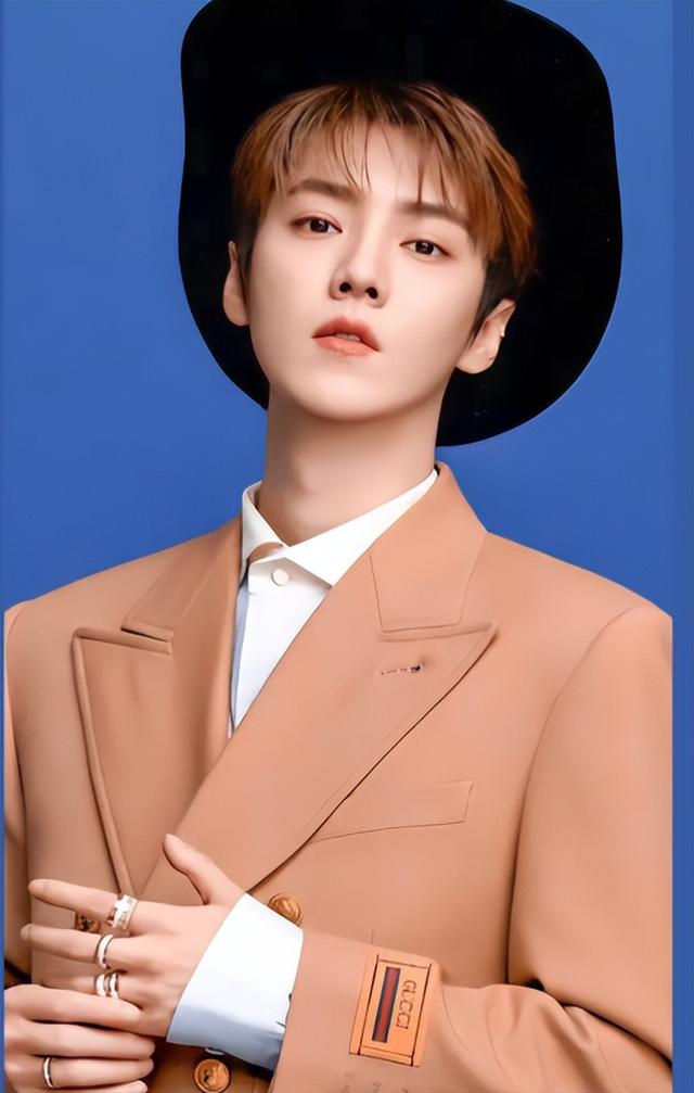 有一种“差距”叫鹿晗与关晓彤，官宣6年后，两人棋局终于被看清