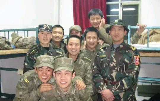 为什么《士兵突击》后再无军旅剧了？全剧没有女人，一样封神？