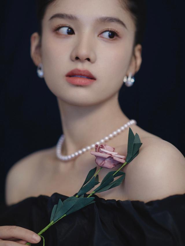 女皇张婧仪，肤白貌美大长腿，全都长在审美上了