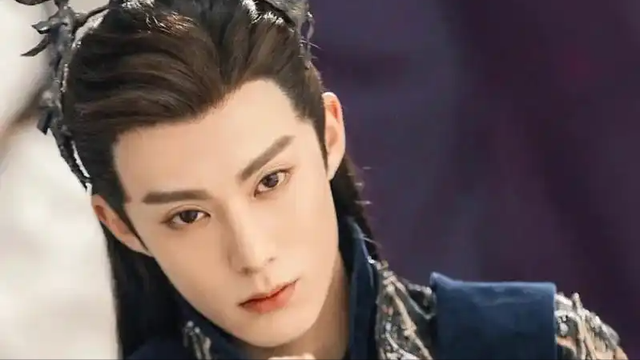 红了就飘了？王鹤棣开演唱会割粉丝韭菜，票打折都卖不出去