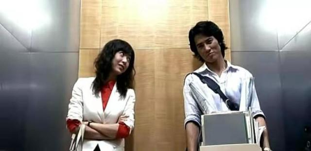 老公瞒着我看AV:男人的性,和老婆多漂亮无关