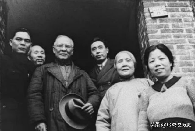 1949年开国大典,“洪门大佬”为何能登楼观礼?周总理为他主持葬礼