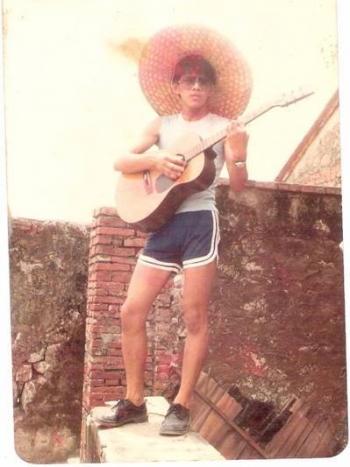 台政坛掀“翻旧照”风潮 王金平笑忆当年“头发真多”