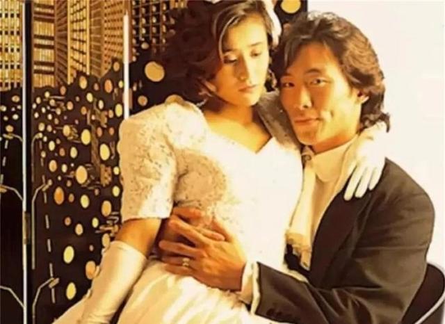 大岛由加利：成龙改变了她的职业，曾鼓励前夫郑浩南，接拍风月片