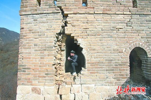 长城最高处敌台已成废墟，相关部门“开方”还需游客爱惜！