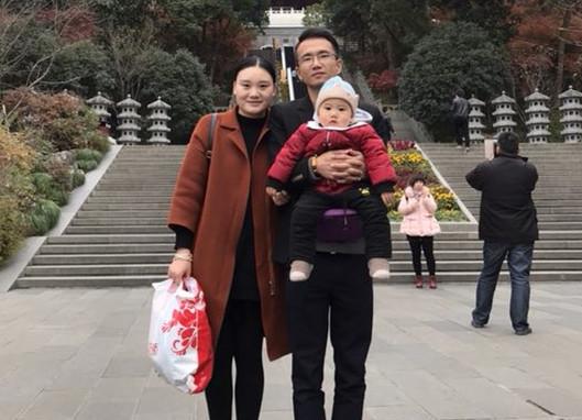 点赞！寒冬里，85后青年老板勇救车祸落水七旬老人