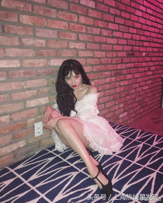 韩国女歌手泫雅体重大公开 身高161.8cm体重43.1kg