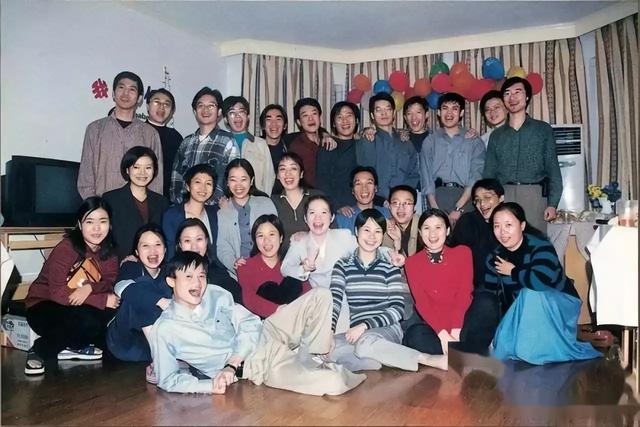 马云近况曝光，现身纽约未带保镖，身影落寞无人识现状让人唏嘘