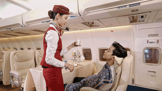 刘宪华陈都灵甜蜜空中奇缘，李茂遭遇乒乓球生涯滑铁卢