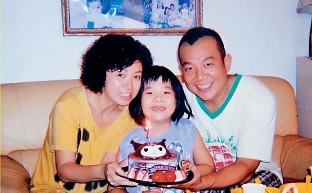 她是港姐季军年轻时超美艳，嫁圈内好男人女儿漂亮，男方坚拒诱惑