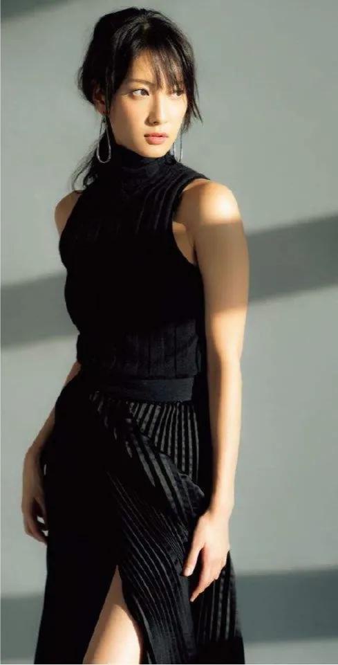 日本人气名模——菜菜绪