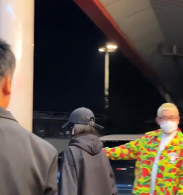 陆虎在云南丽江举办大婚,白鹿当伴娘,黄雅莉携6个月儿子出席