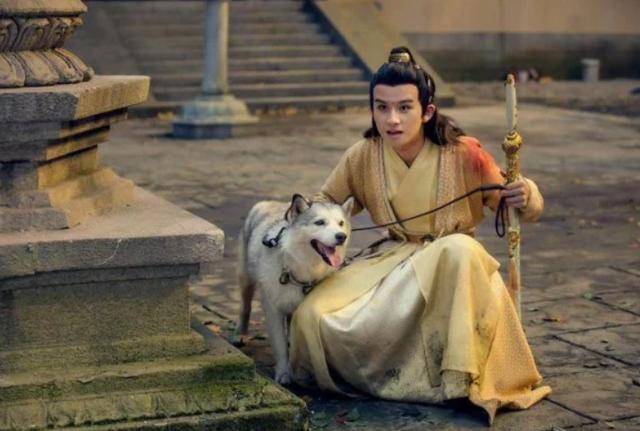 《陈情令》男演员陪睡女制片人!私生活混乱,前女友说他独爱富婆