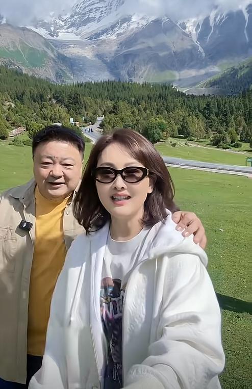 老少恋有多“残酷”?嫁给富豪的牛莉近况曝光,独自旅游疑似离婚