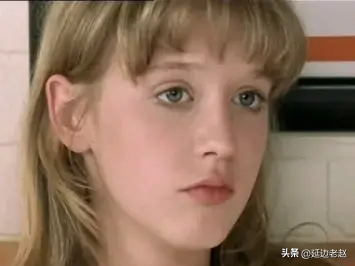 00年的法国也太敢拍了：【干柴烈火】适合晚上一个人的时候看！