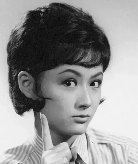 只有一段婚姻却受情伤痛苦到自杀,“大玉儿”潘迎紫至今仍是单身