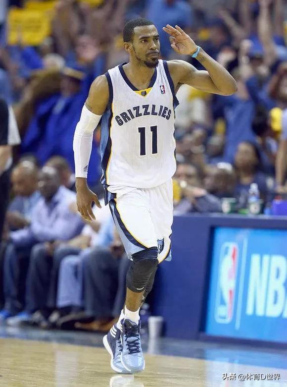 易建联是2007年选秀第6顺位，他前面的5人是谁，都取得了什么成就