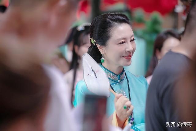 《三十而已》中的太太圈成员都有谁？她们的扮演者也不简单