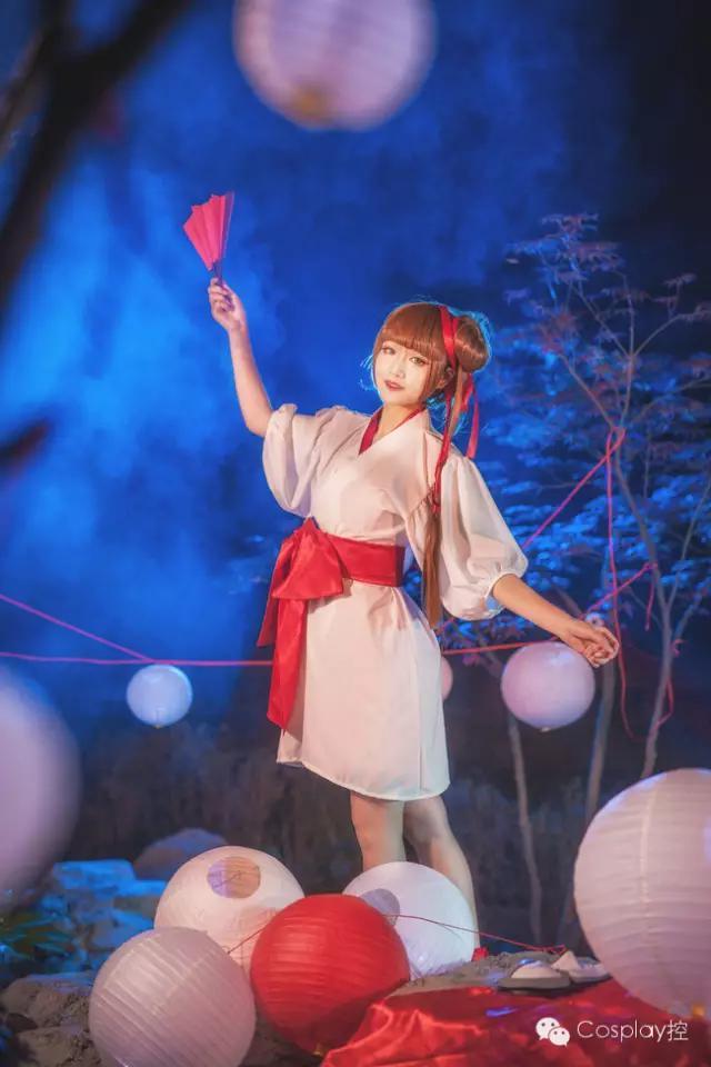 超还原的《吸血姬美夕》，造型美，背景棒，美夕仙如画！