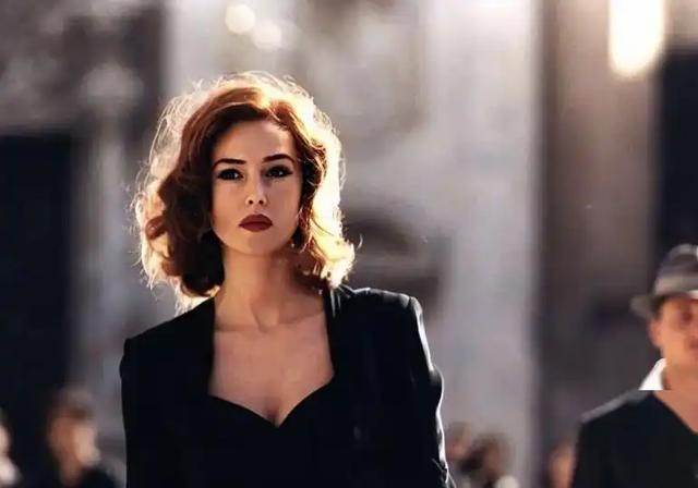 “地球球花”、“世界第一美女”的莫妮卡·贝鲁奇，谁能顶得住