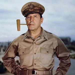 苏曼(麦克阿瑟的太上皇生活是什么样?霸占日本第一女星,让天皇当儿子)