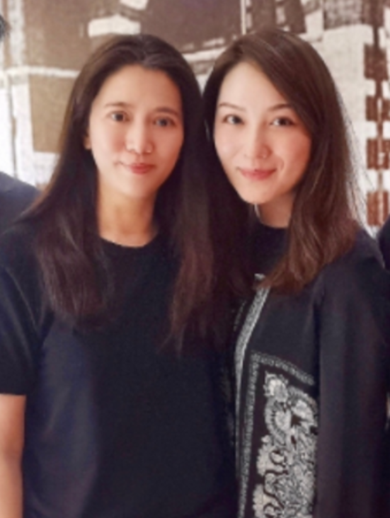 丁子峻晒与张智霖夫妇合照，娇妻罕见现身，颜值靓过袁咏仪？