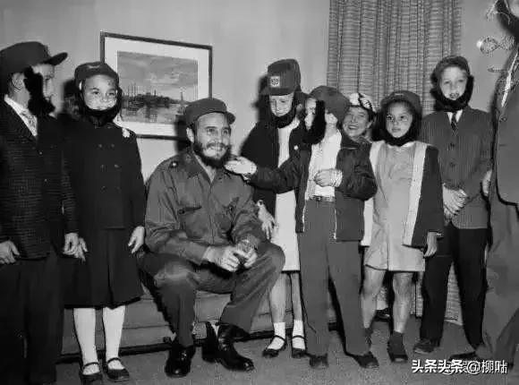 55张极为罕见的照片：19岁的孟晚舟太漂亮了，比尔盖茨被捕照片